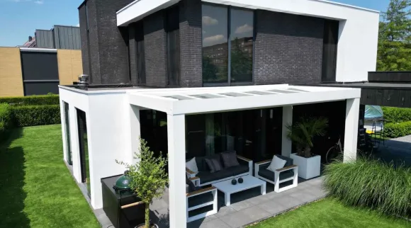 veranda's verandaliving